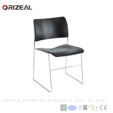 Chaise à ossature métallique avec siège en bois OZ-1062
